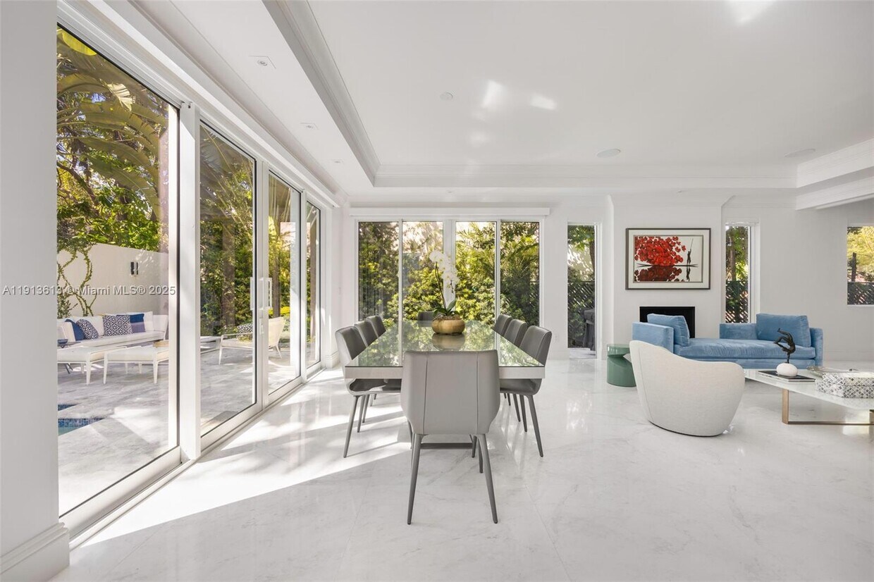 Foto principal - 2760 Brickell Ct