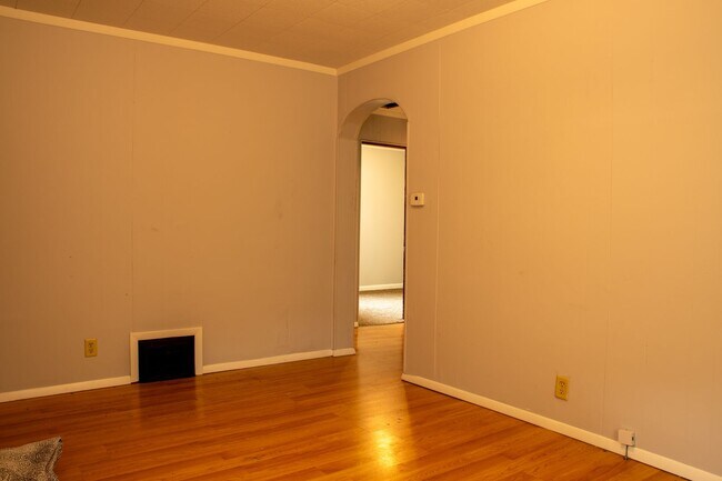 Foto del edificio - Two bedroom House in East Alton