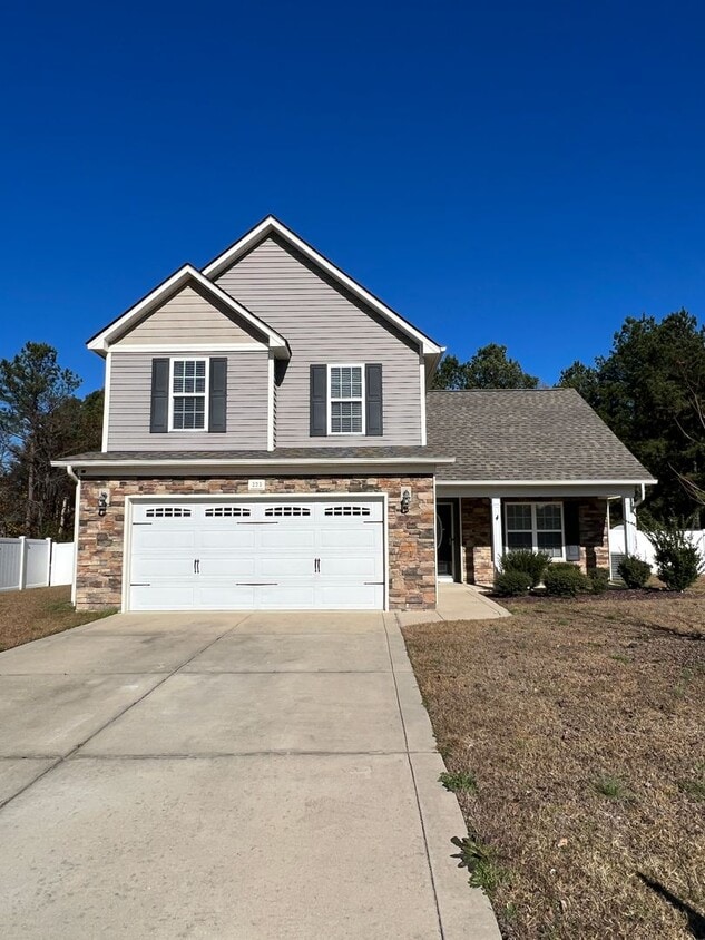 Primary Photo - Beautiful Raeford Home with Fenced Backyard