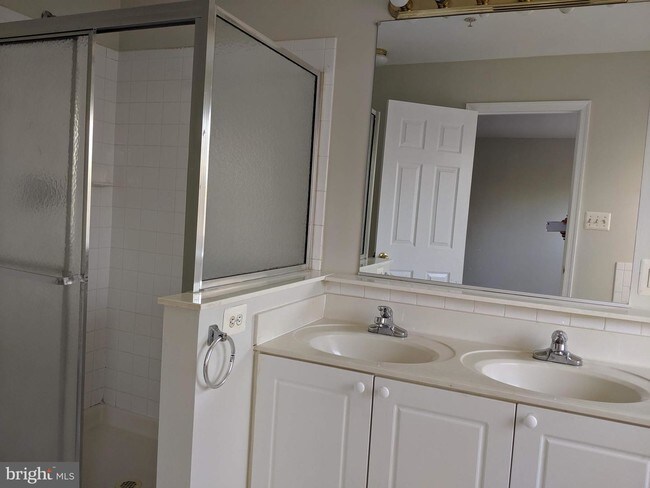 Building Photo - 2548 Carrington Way