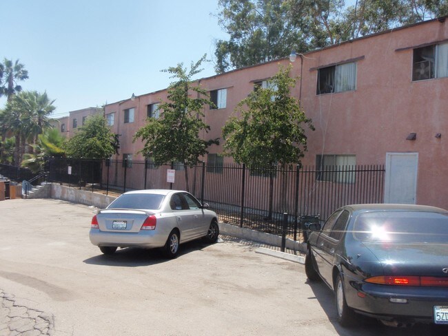 Building Photo - 437 Grand Ave