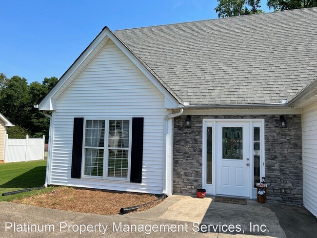 Building Photo - 3 br, 2 bath House - 8130 Castleberry Farm...