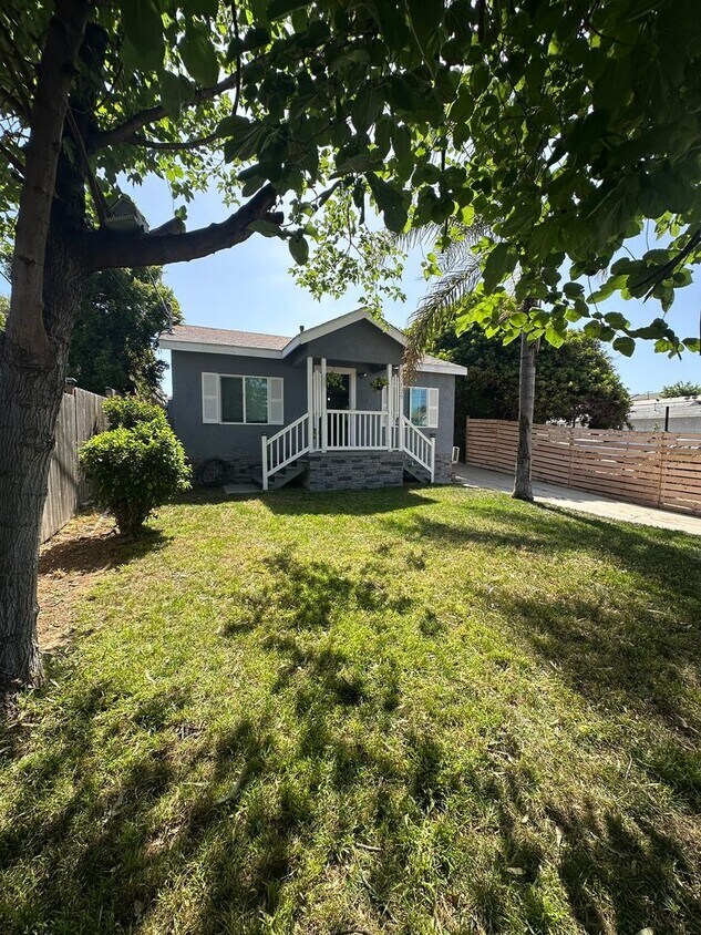 Foto principal - Inviting 3-Bedroom | 2-Bathroom Home in Na...