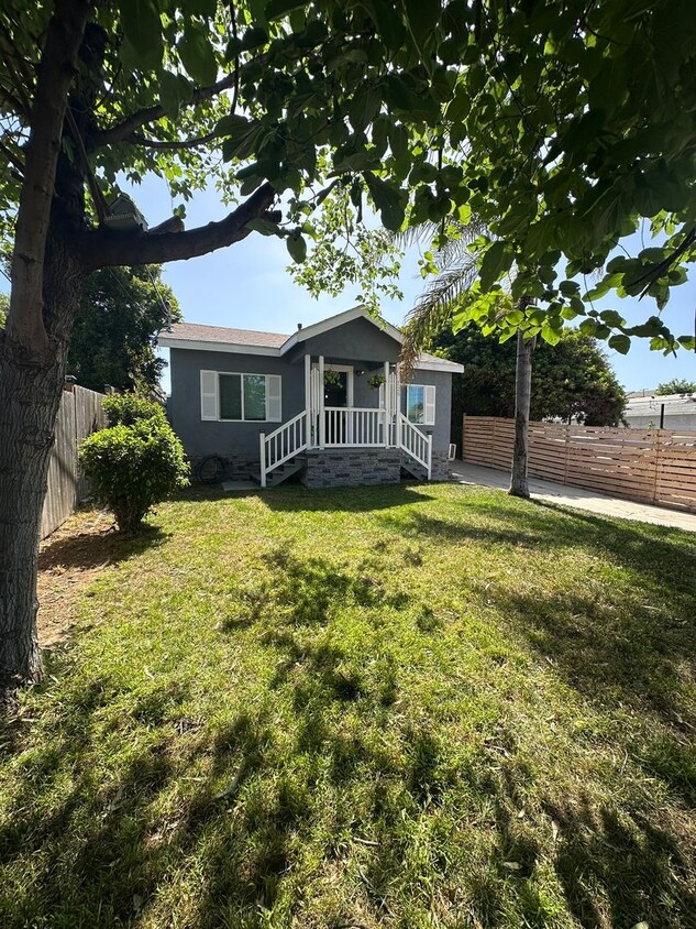 Primary Photo - Inviting 3-Bedroom | 2-Bathroom Home in Na...