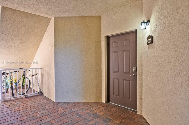 Foto del edificio - 8620 NW 97th Ave