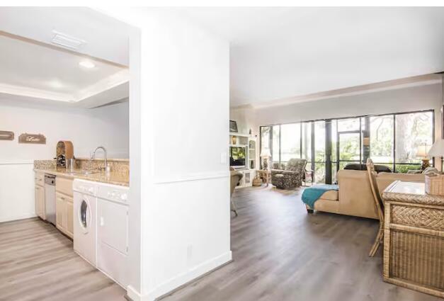 Foto del edificio - 265 Old Meadow Way
