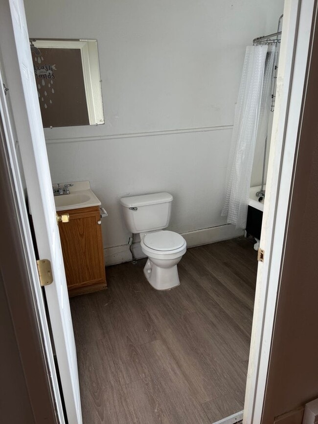 Interior Photo - 629 Main