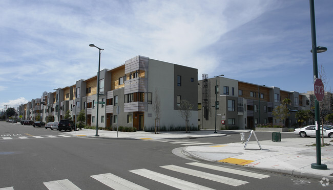 Building Photo - Zephyr Gate