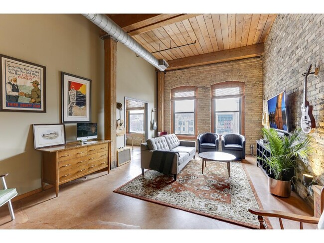 Foto del edificio - 210 N 2nd St