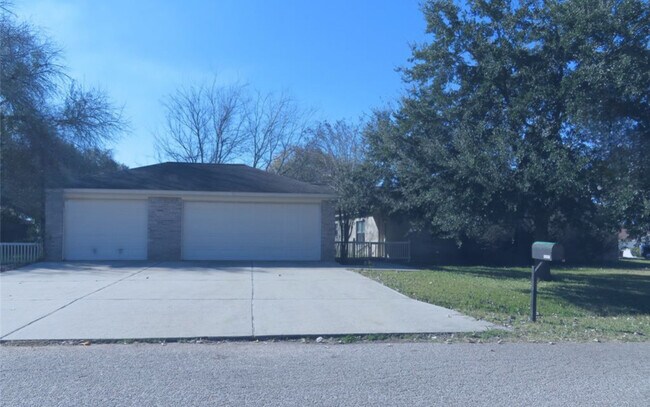 Foto del edificio - 13321 Lake Breeze Ln