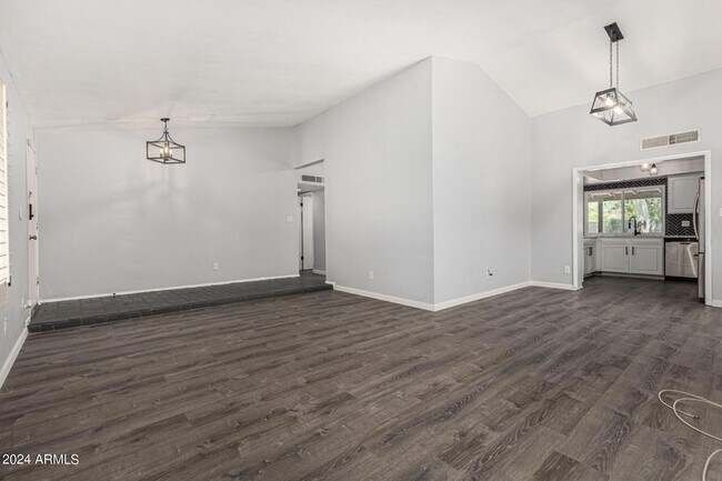 Building Photo - 12219 N 26th Pl