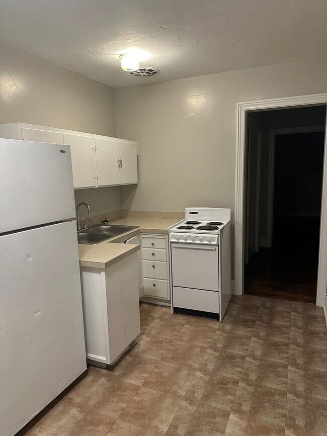 Foto del edificio - 610 W Second St