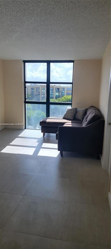 Foto del edificio - 2075 SW 122nd Ave