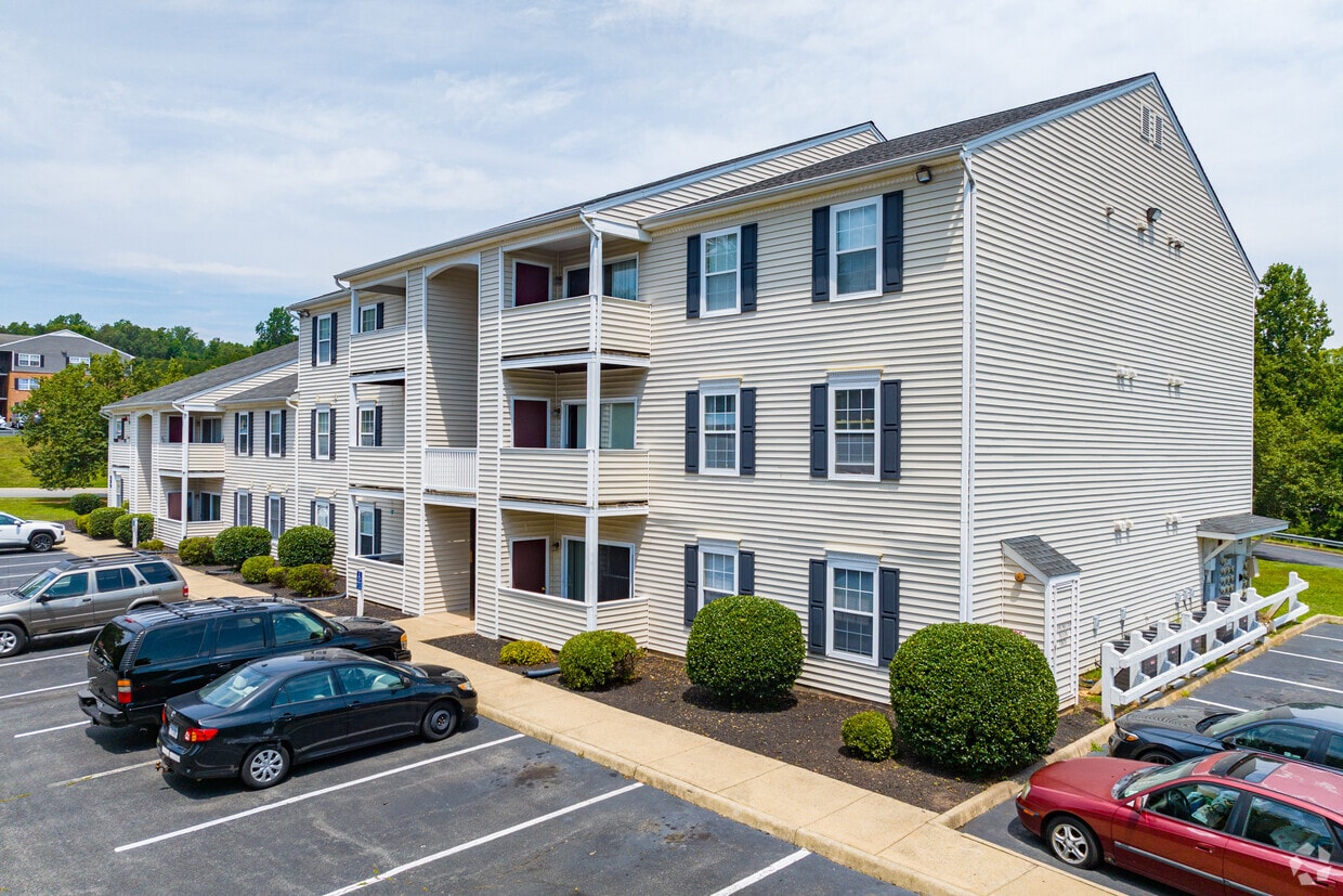 The Perch on Commonwealth - 320 Commonwealth Ct Charlottesville, VA -  Apartments for Rent in Charlottesville | Apartments.com
