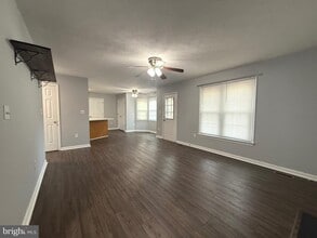 Building Photo - 10002 Erlwood Ct