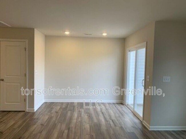 Foto del edificio - 413 Mopar Ln