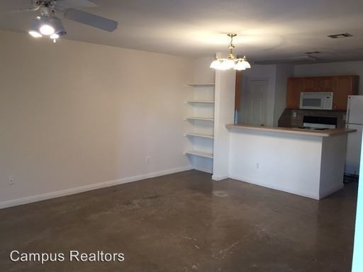 Building Photo - 2010 S 11th St