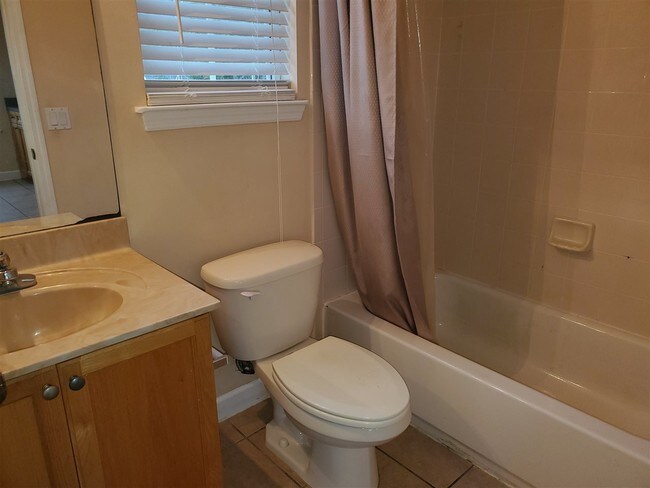 Foto del edificio - 4247 Raleigh Way