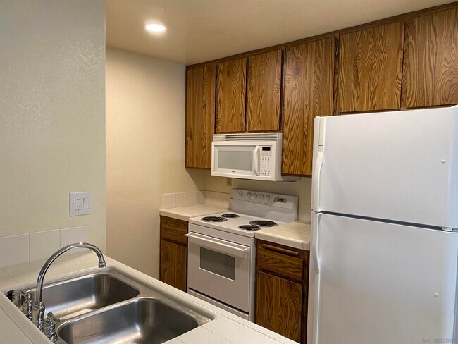Foto del edificio - 9130 Gramercy Dr