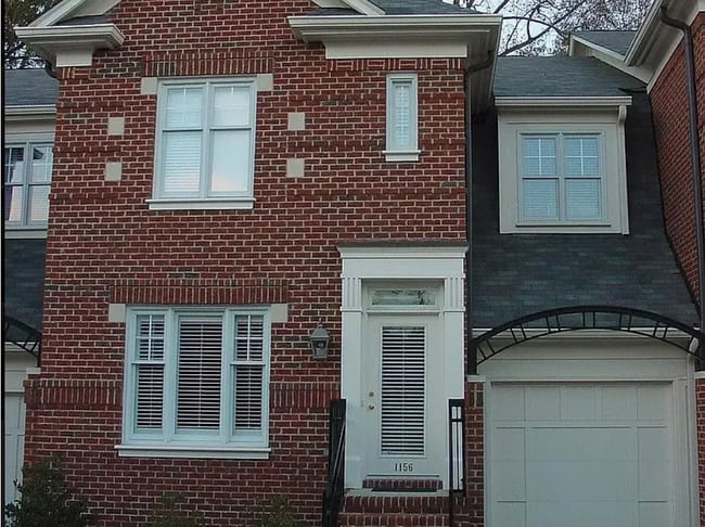 Building Photo - 1156 Hampton Gardens Ln