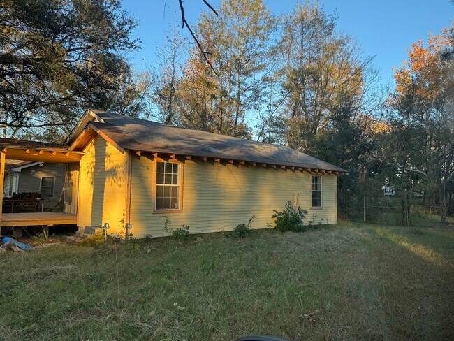 Vista exterior - 2225 Macon Ave
