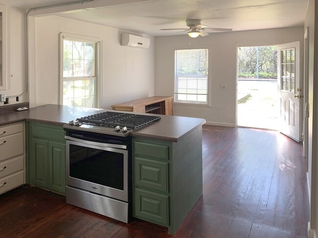 Kitchen/Living Open Floor concept - 2044 Humboldt Rd