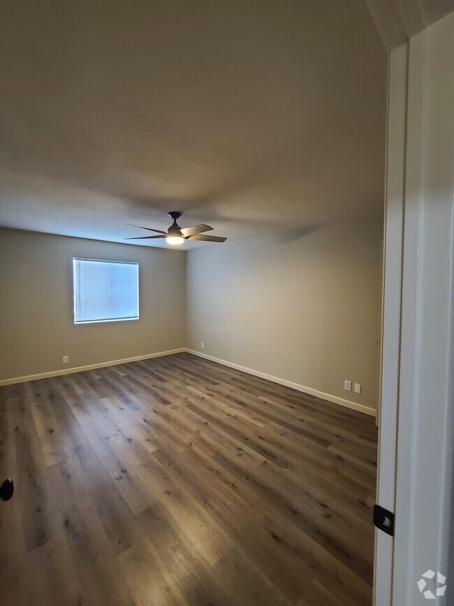 Building Photo - 256 Lake Havasu Ave S