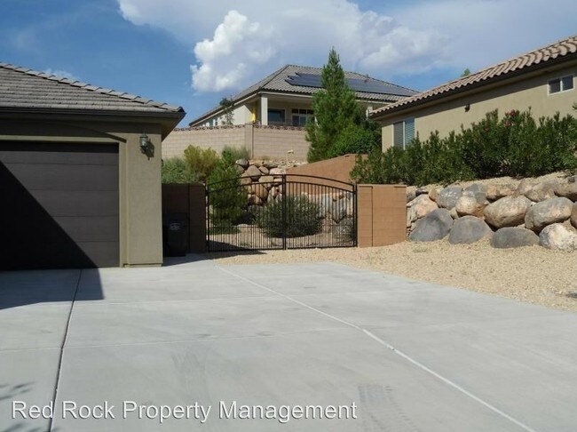Building Photo - 4 br, 2 bath House - 1283 S Arches St