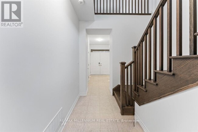 Building Photo - 17 Aster Woods Dr