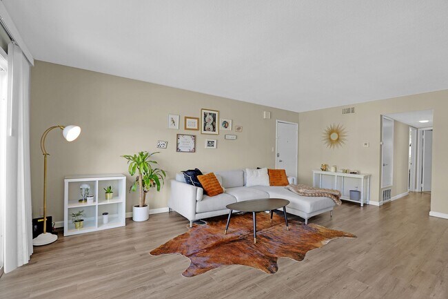 Foto del edificio - 3554 Pierson St