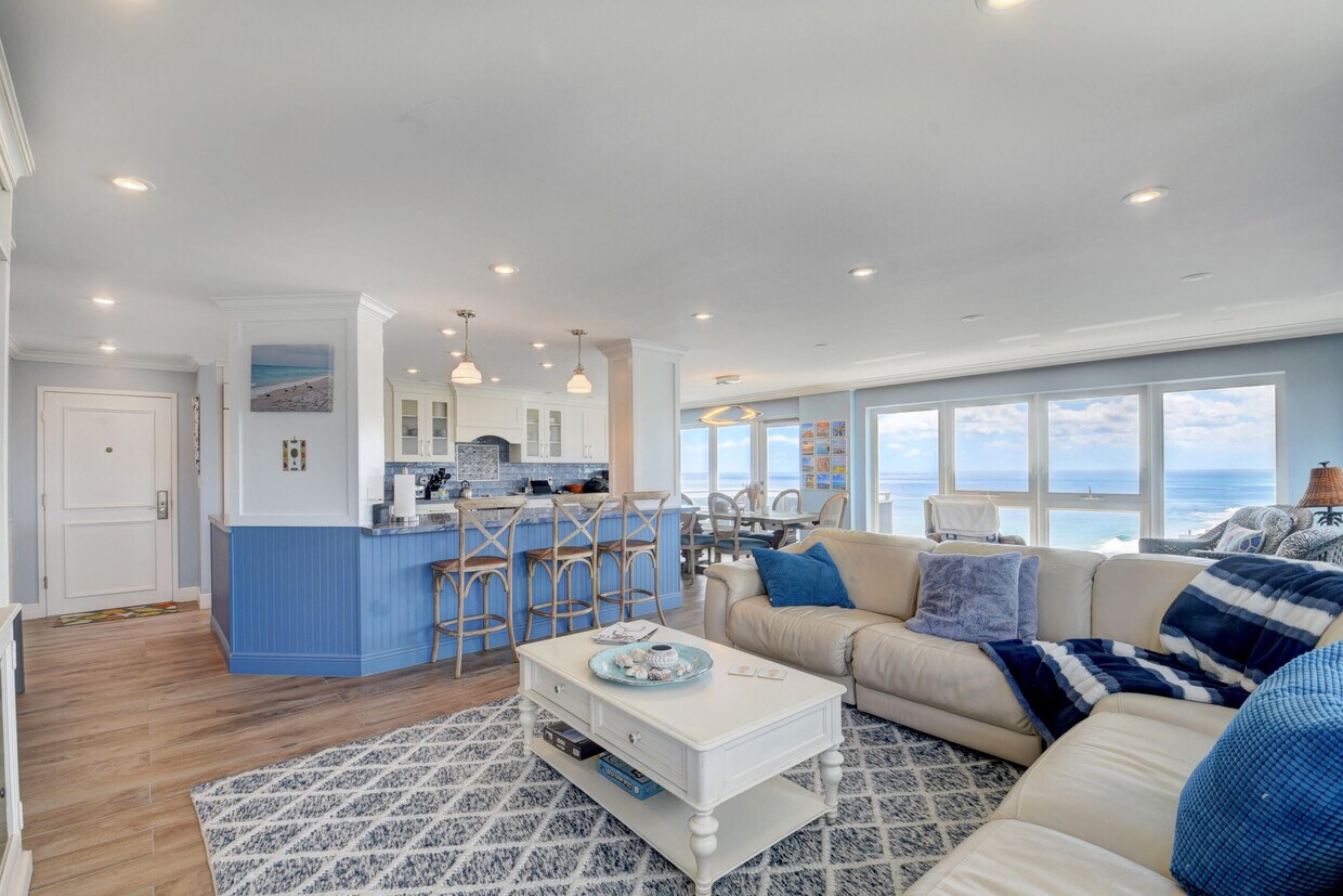 Primary Photo - 2066 N Ocean Blvd