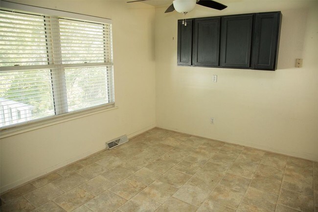 Foto del edificio - 1676 Alicia Street