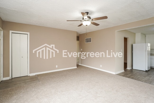 Building Photo - 2410 6th Ave