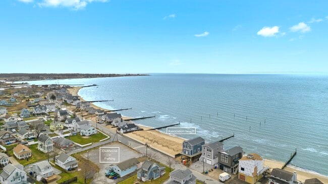 Building Photo - 102 Chalker Beach Rd