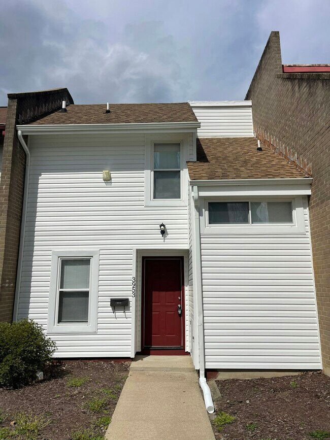 Foto del edificio - 3953 Old Brook Rd