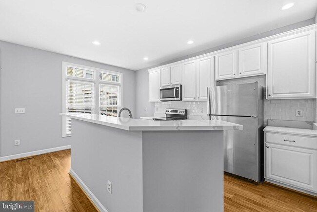 Building Photo - 4323 Thomas Brigade Ln