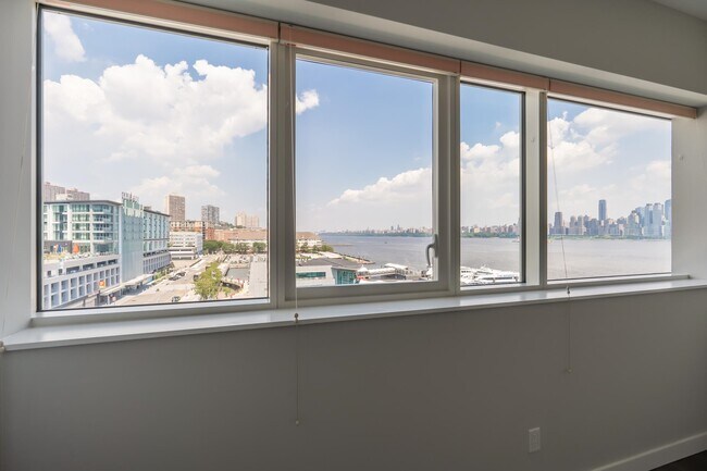 Building Photo - 800 Ave at Port Imperial Blvd