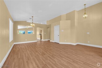 Building Photo - 1900 Crystal Glen Ct