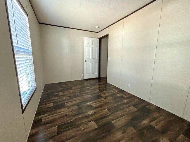 Foto del edificio - 2101 Ladnier Rd