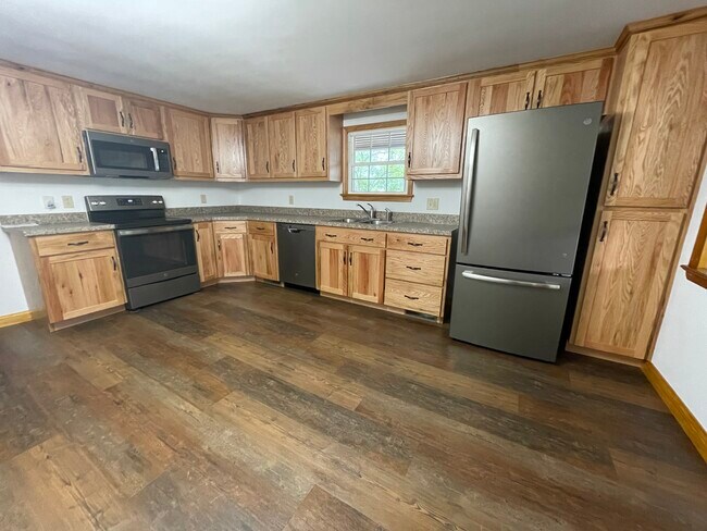 Building Photo - 11570 Punch Bowl Rd