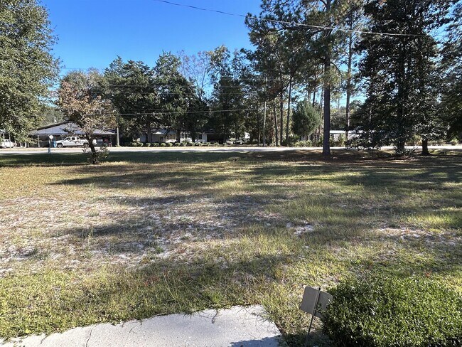 Building Photo - 1641 Rayonier Rd