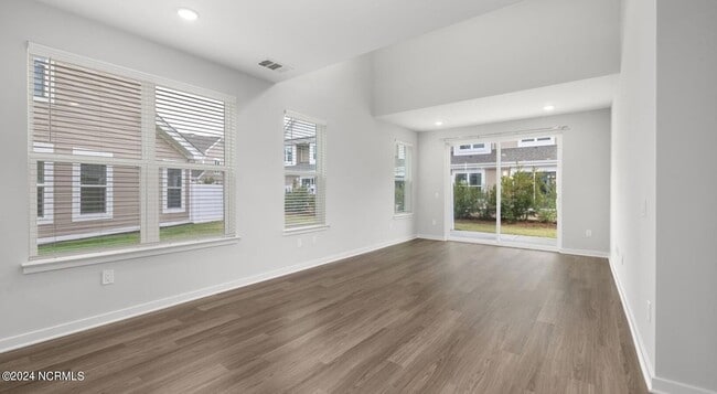 Photo - 8067 Purchase Ne Pl Townhome