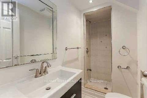 Photo du bâtiment - 16 Urbandale Ave