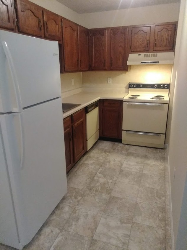 Primary Photo - 4720 Towne Square Ct