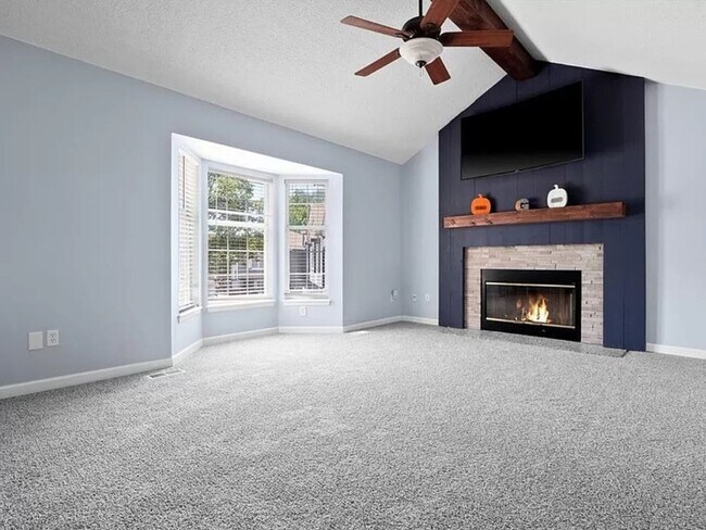 Building Photo - 3 Bedroom Single Family Home in Blue Springs