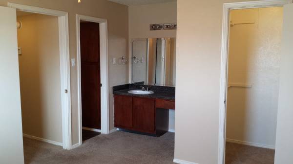 vanity - 1505 Tennis Dr