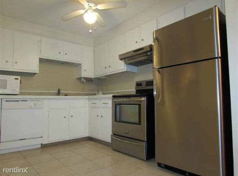 24 Williamsburg Ct Unit 21, Shrewsbury, MA 01545 Condo for Rent in