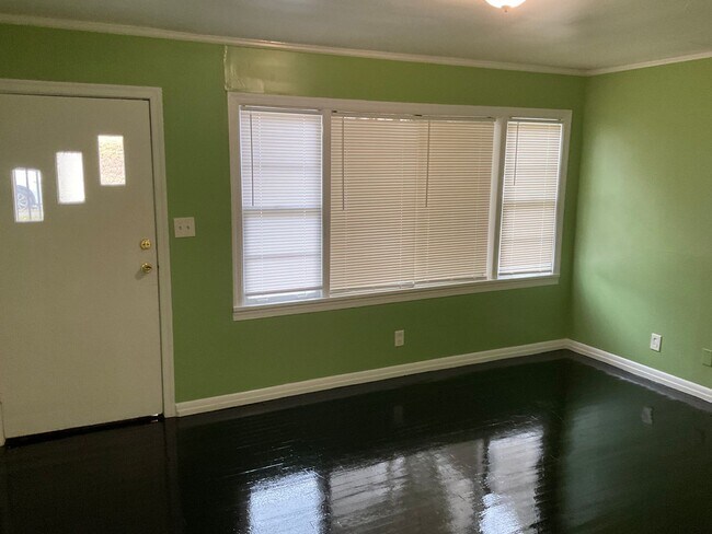 Foto del edificio - MOVE IN SPECIAL NOW OFFERED!