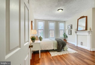 Building Photo - 22 Parkin St