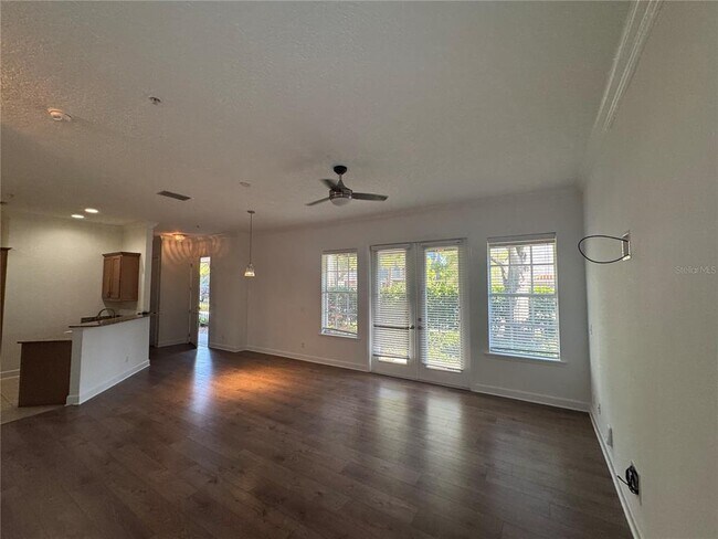 Foto del edificio - 3210 W Horatio St